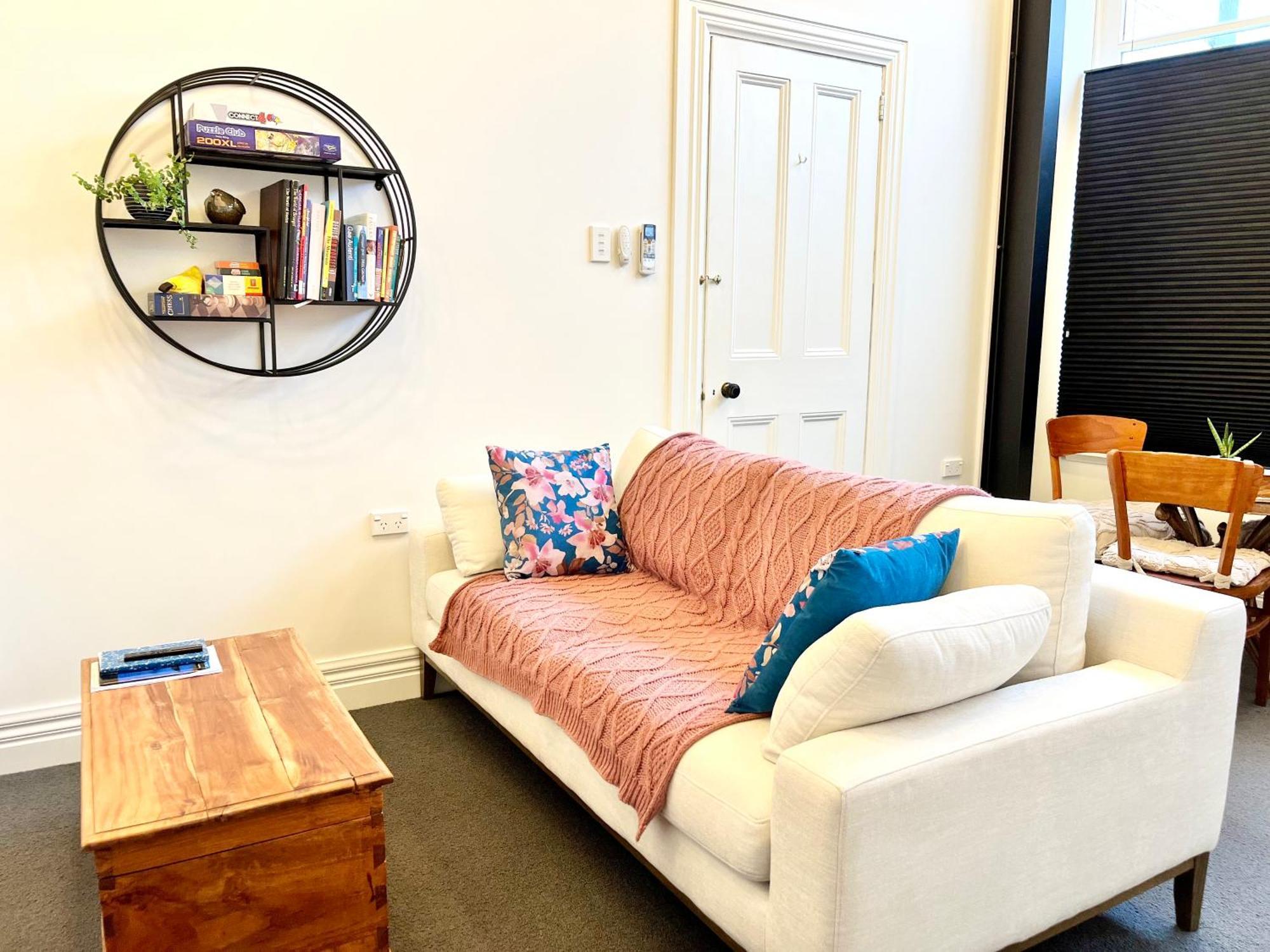 Opoho Heritage Guest Suite ダニーデン エクステリア 写真