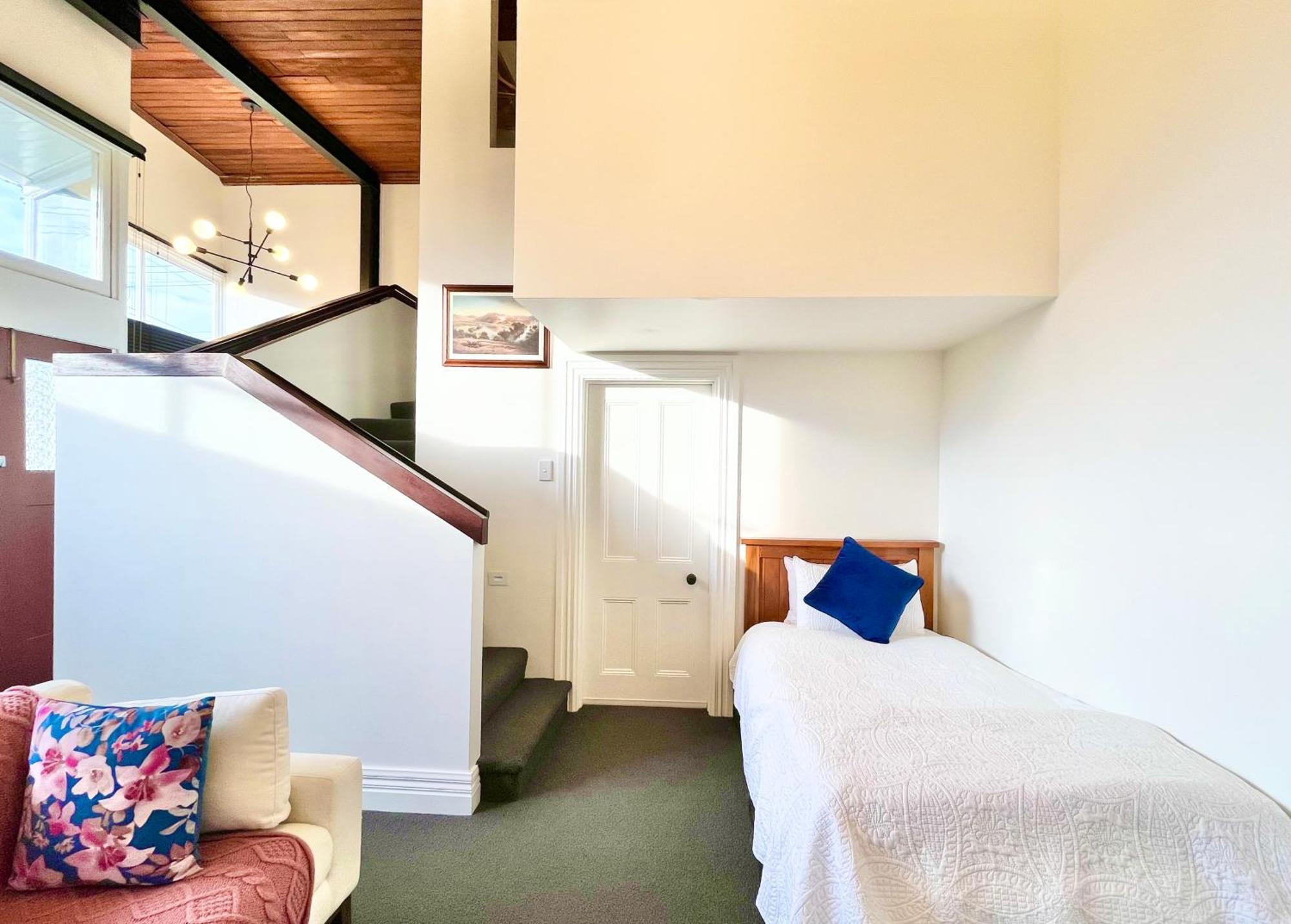 Opoho Heritage Guest Suite ダニーデン エクステリア 写真